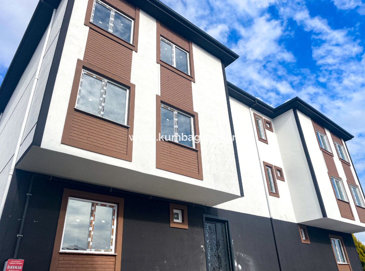 2 1 Wohnungen Zum Verkauf In Einem Neubau In Kumbağ Mit Geräumigkeit Und In Der Nähe Des Meeres