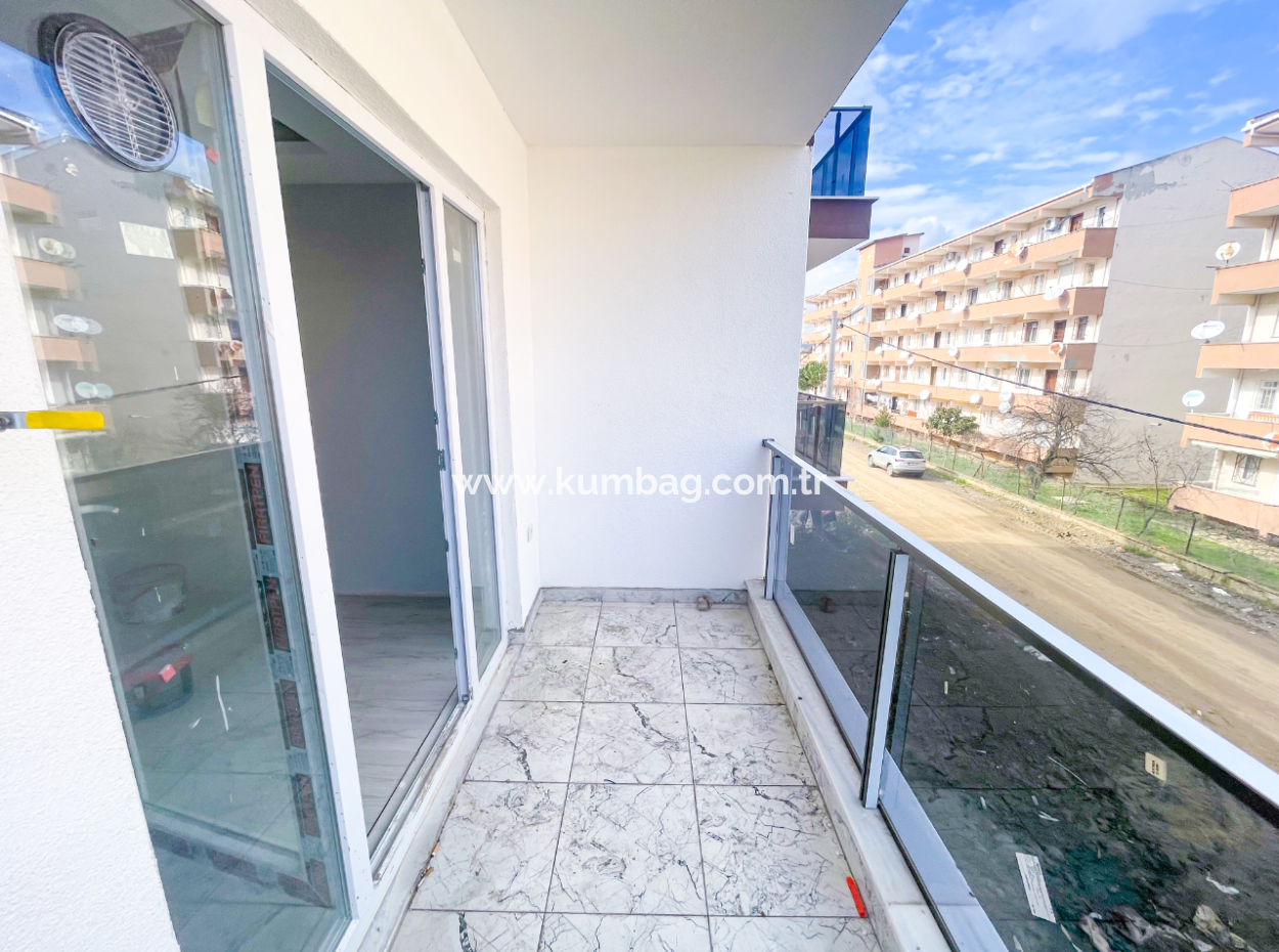 2 1 Wohnungen Zum Verkauf In Einem Neubau In Kumbağ Mit Geräumigkeit Und In Der Nähe Des Meeres