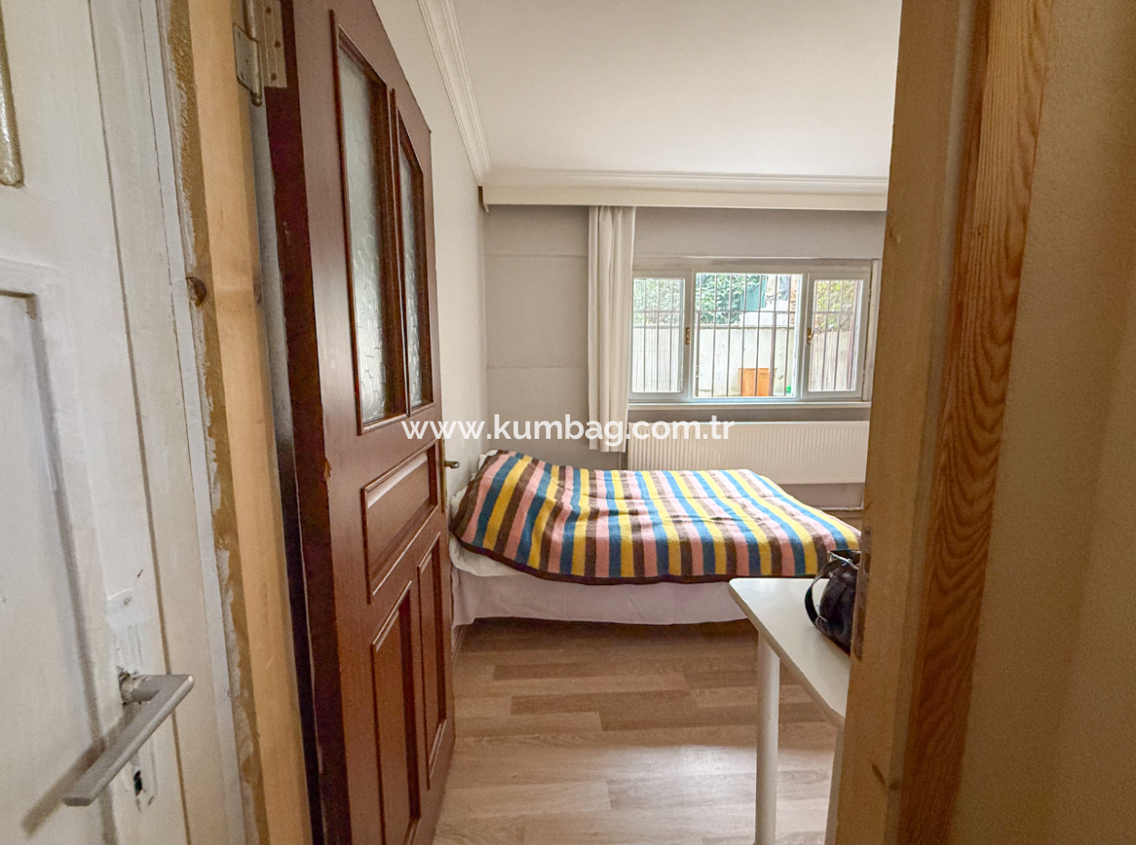 Voll Möblierte Wohnung Zum Verkauf 1 1 Mit Garten In Zentraler Lage Von Kumbağ