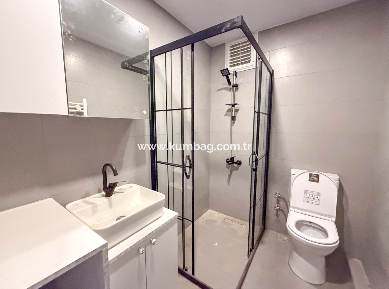 Luxus 1 1 Wohnung Zu Vermieten In Der Nähe Des Meeres In Einem Komplex Mit Kumbağ Pool