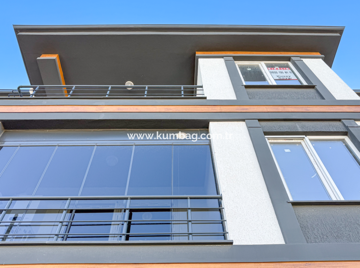 Luxus 1 1 Wohnung Zu Vermieten In Der Nähe Des Meeres In Einem Komplex Mit Kumbağ Pool