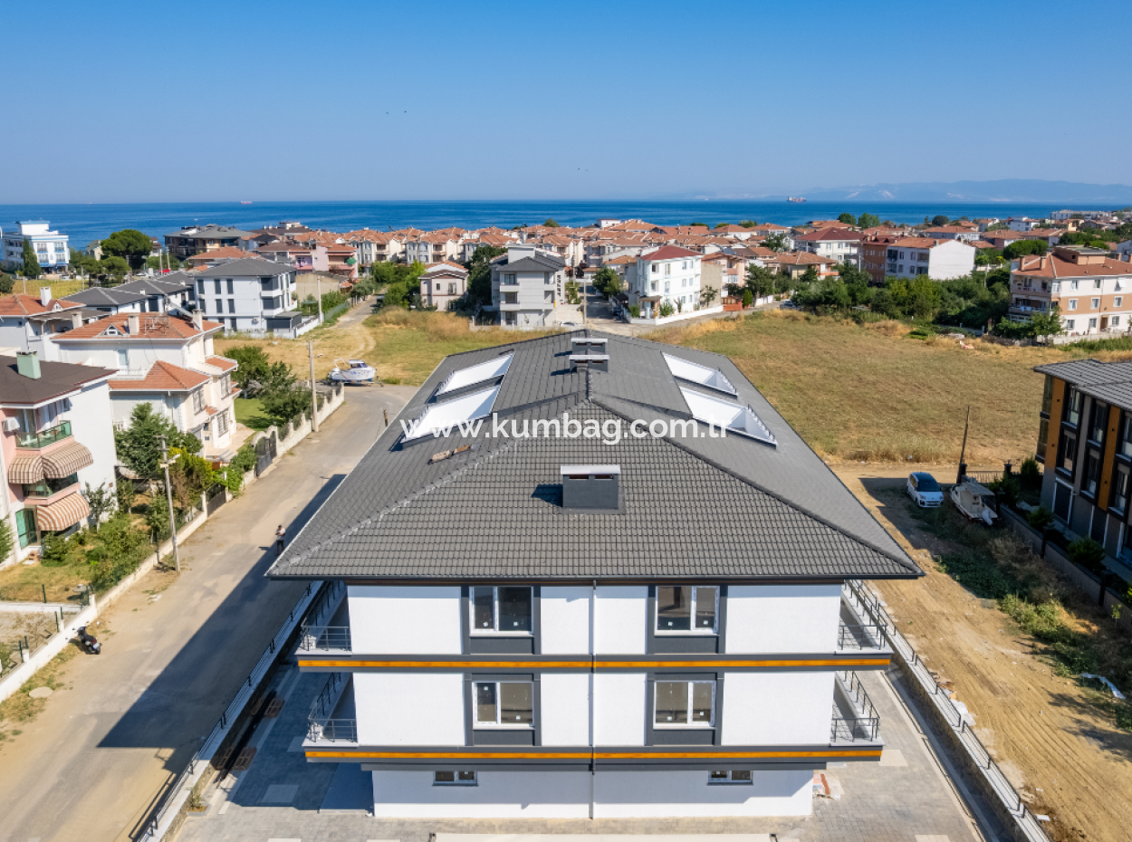 Luxus 2 1 Wohnungen Zum Verkauf In Kumbag Sea Side Komplex Mit Pool