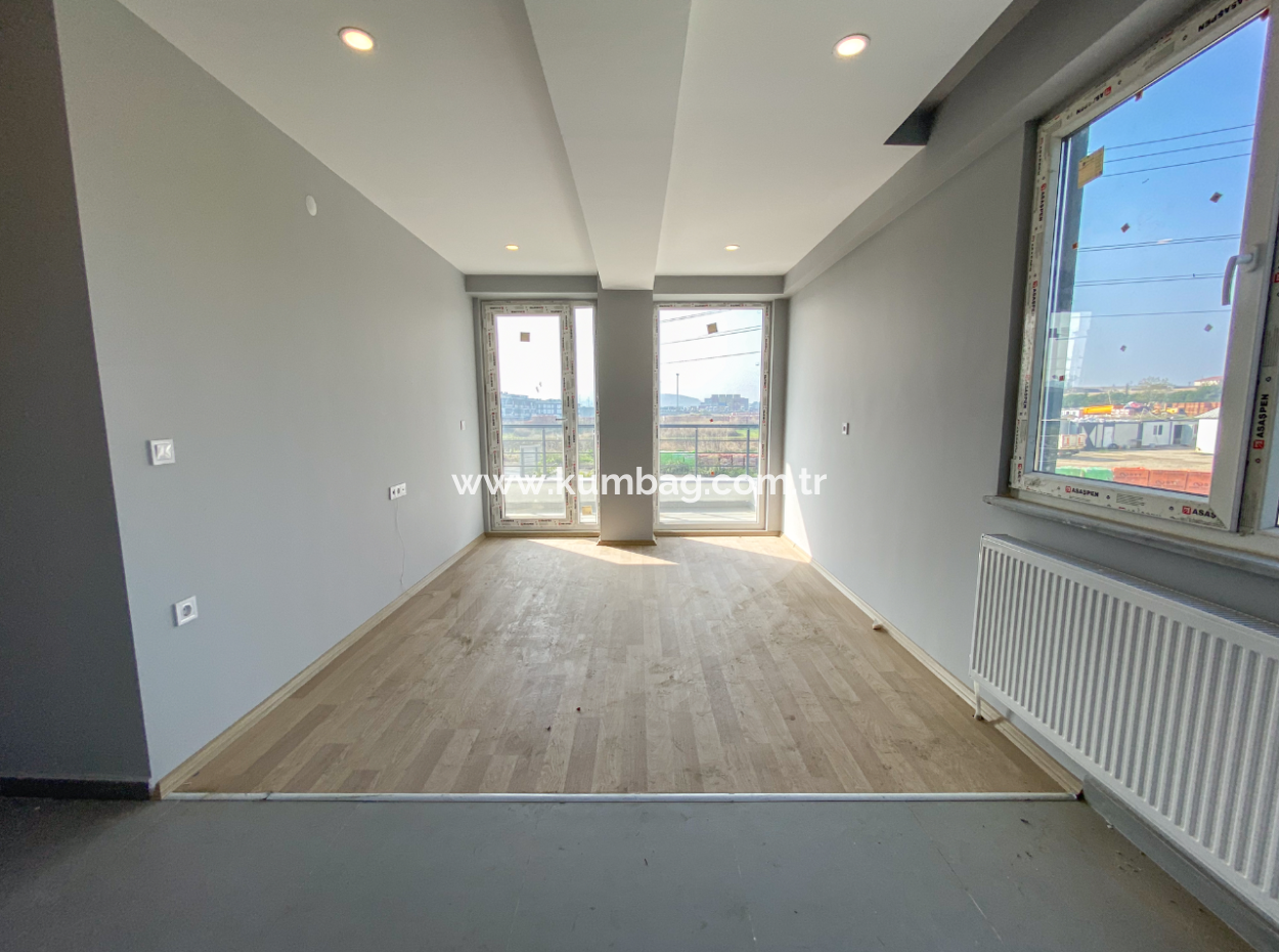 Luxus 2 1 Wohnungen Zum Verkauf In Kumbag Sea Side Komplex Mit Pool