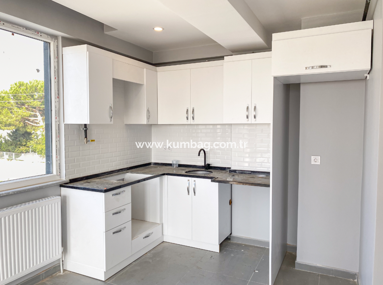 Luxus 2 1 Wohnungen Zum Verkauf In Kumbag Sea Side Komplex Mit Pool