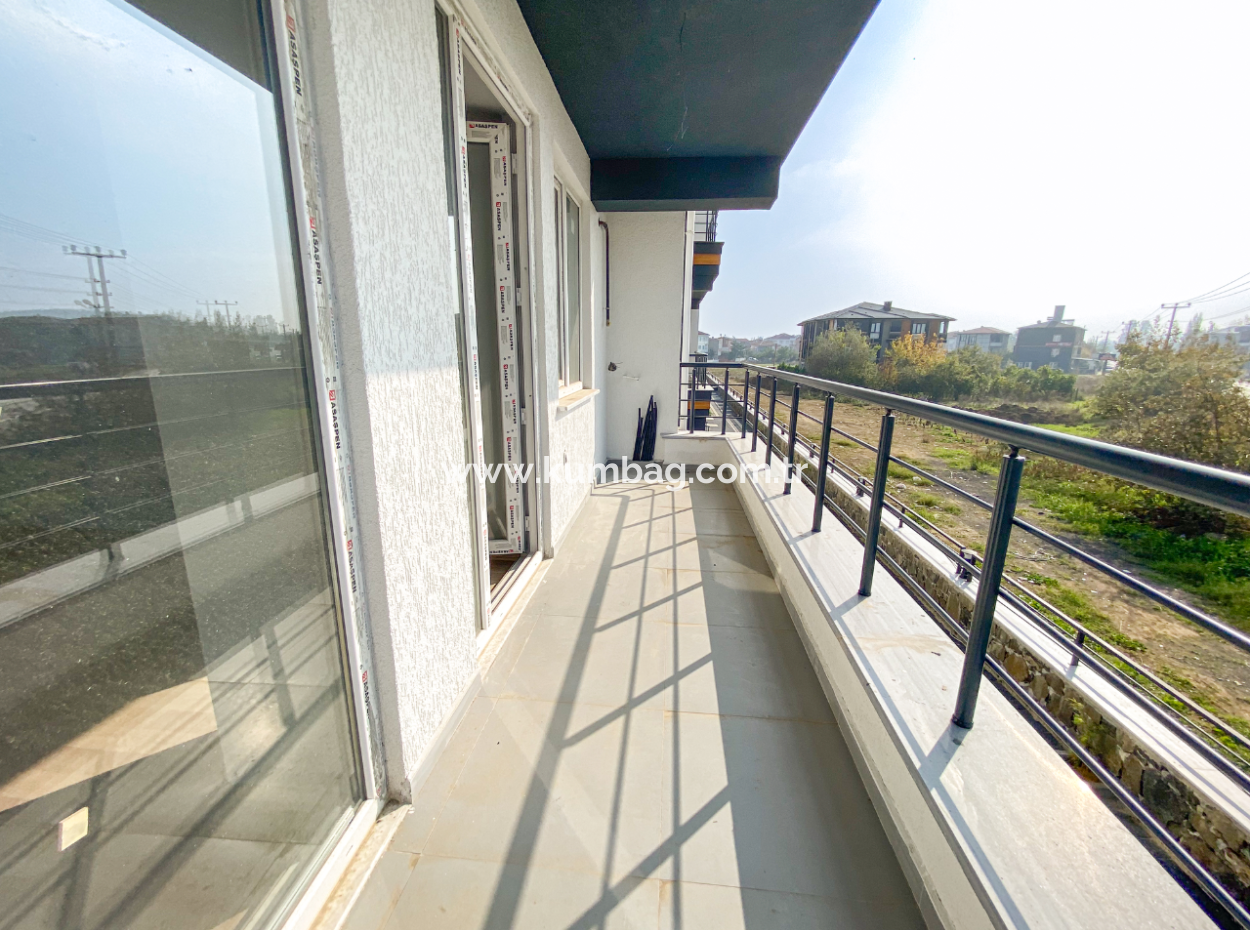 Luxus 2 1 Wohnungen Zum Verkauf In Kumbag Sea Side Komplex Mit Pool