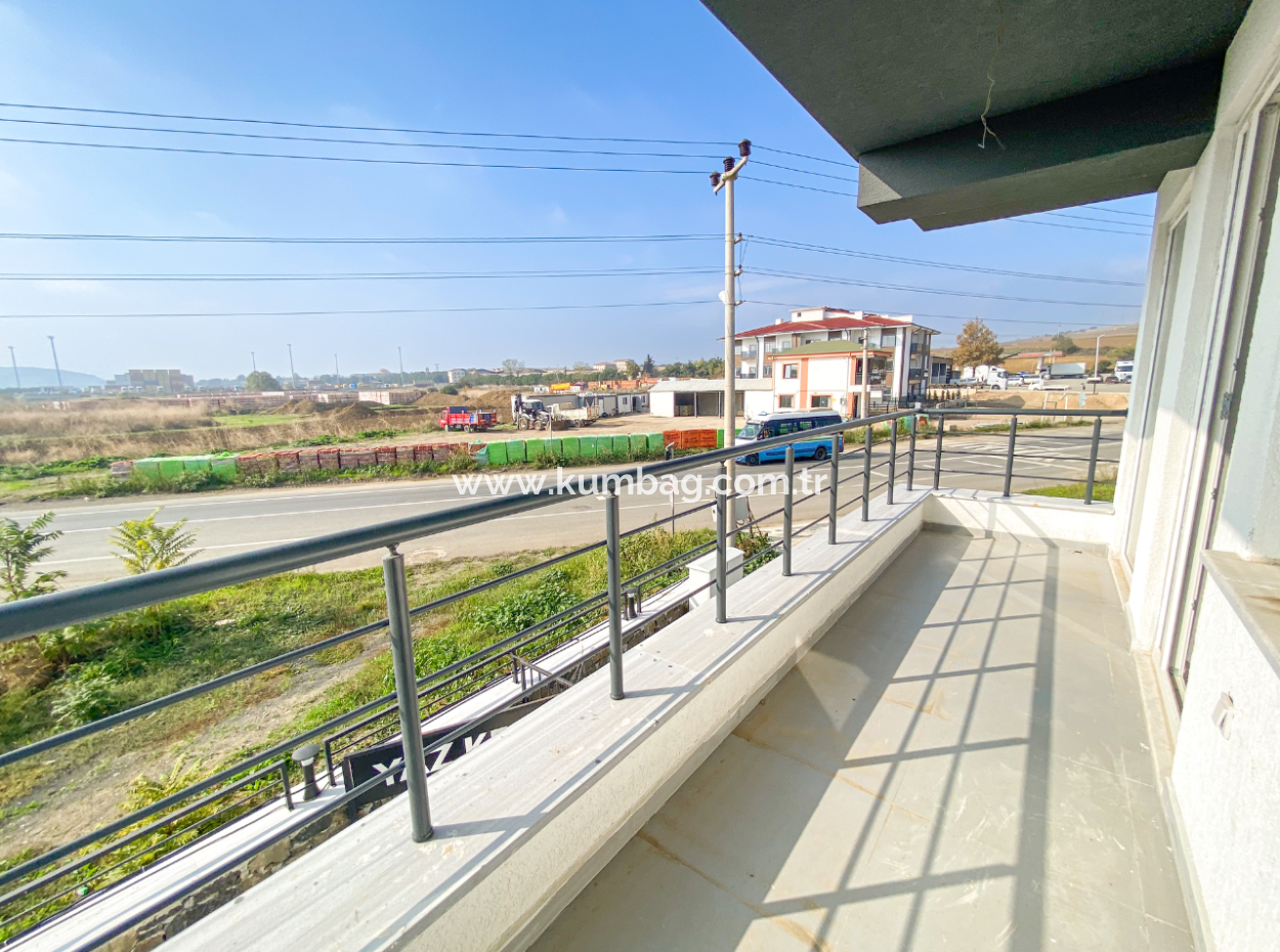 Luxus 2 1 Wohnungen Zum Verkauf In Kumbag Sea Side Komplex Mit Pool