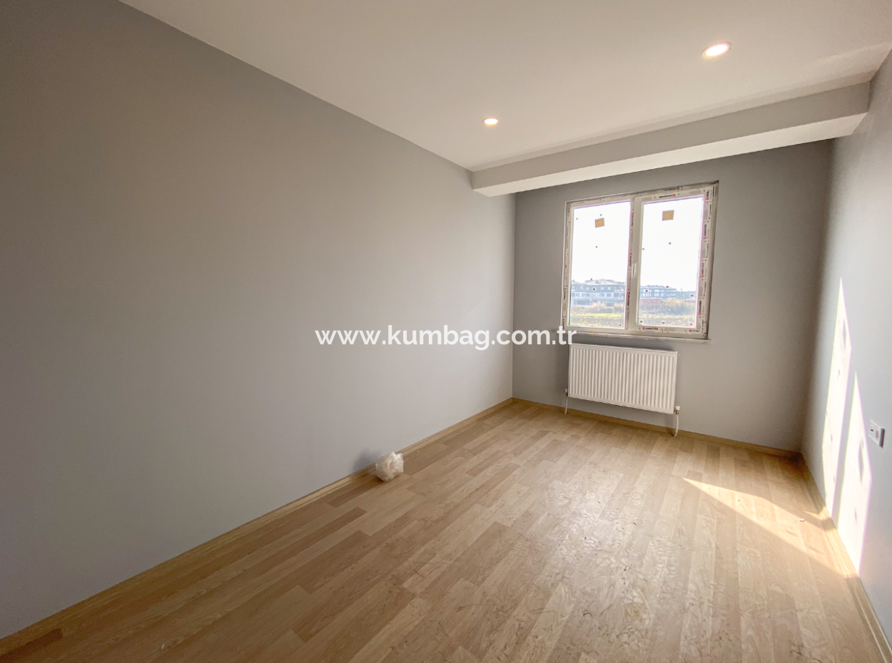 Luxus 2 1 Wohnungen Zum Verkauf In Kumbag Sea Side Komplex Mit Pool