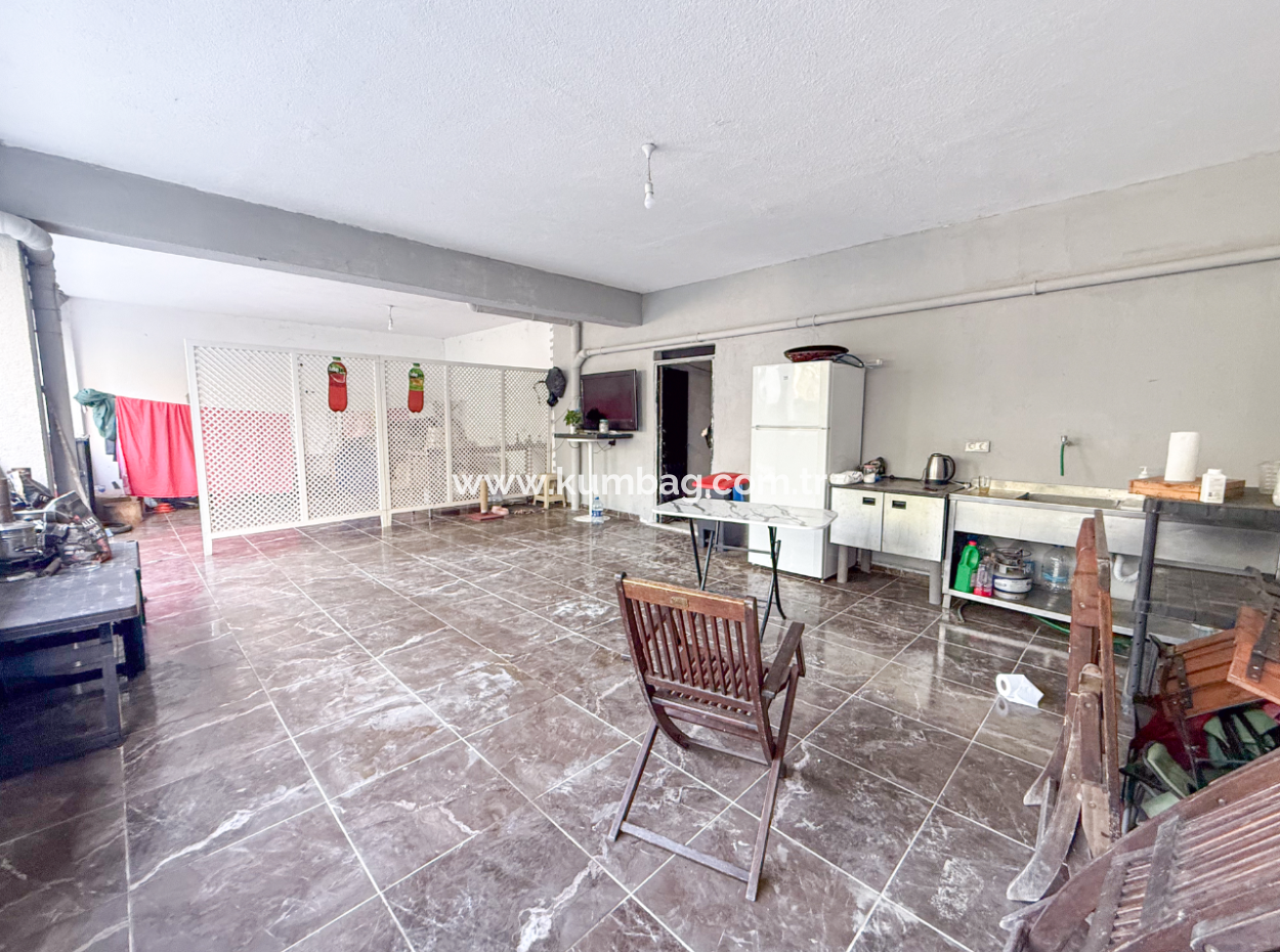 Grosse Und Geräumige 2 1 Wohnung Zum Verkauf An Der Hauptstrasse In Kumbağ