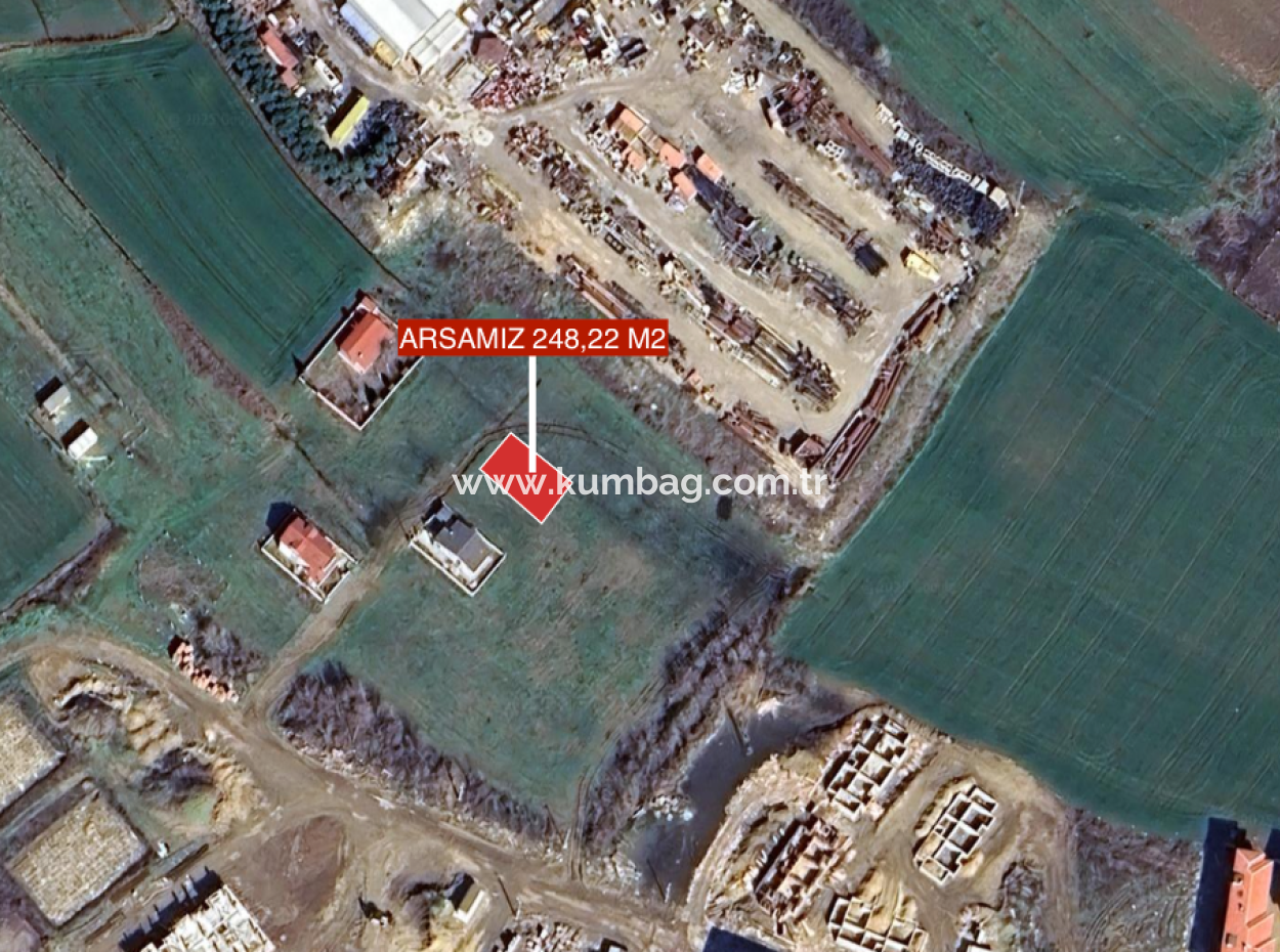 248 Quadratmeter 3-Stöckiges Grundstück Zum Verkauf In Kumbağ