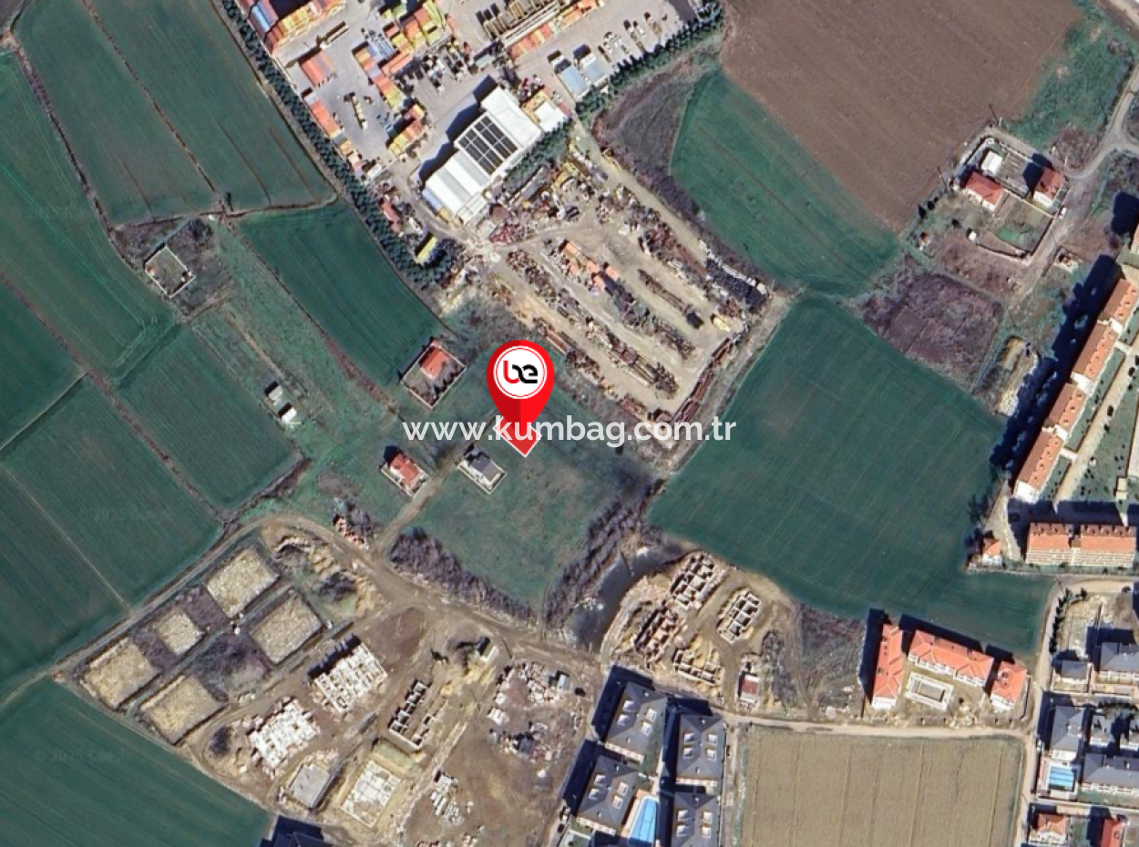 248 Quadratmeter 3-Stöckiges Grundstück Zum Verkauf In Kumbağ
