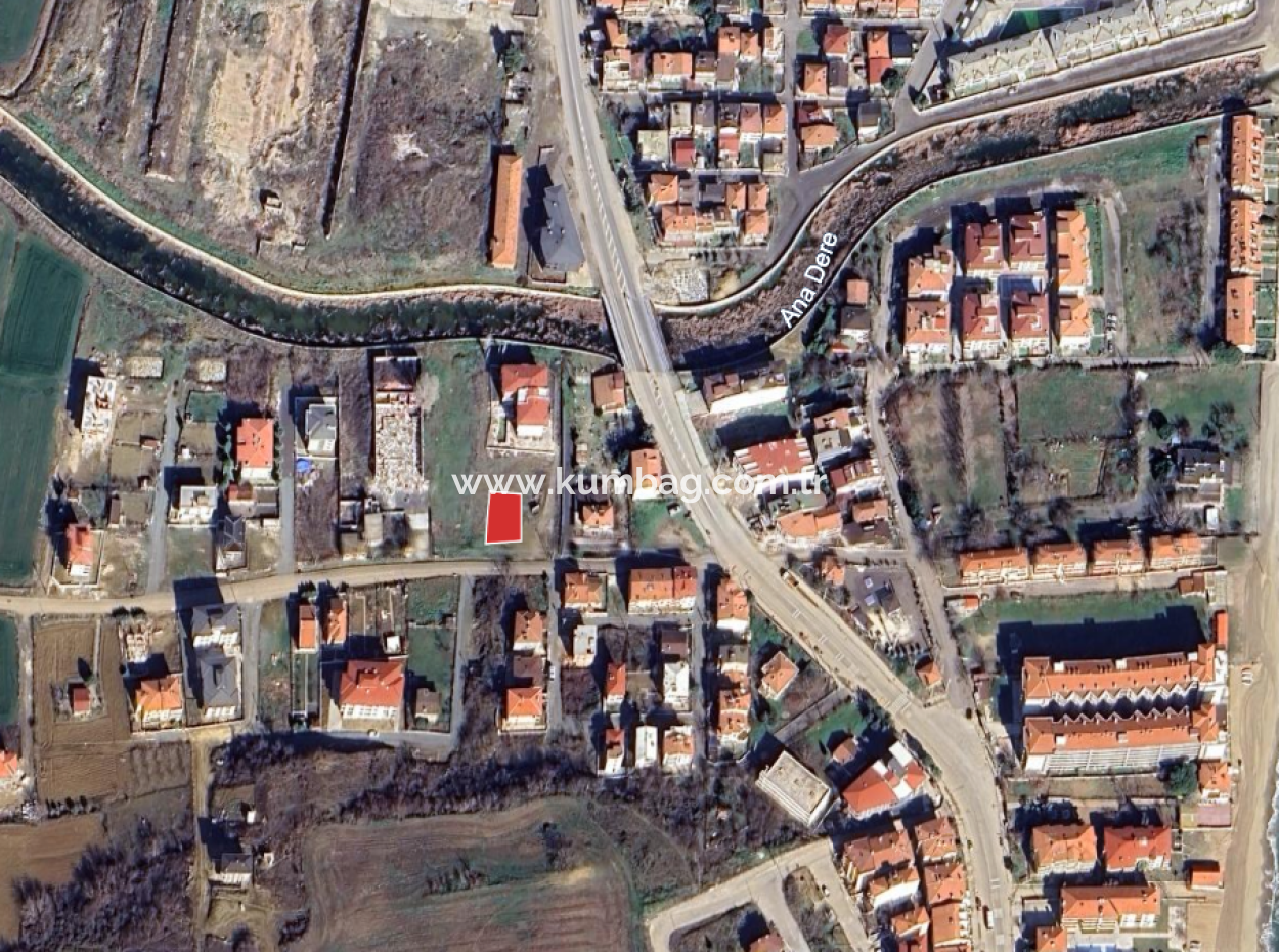 4-Stöckiges Wohngrundstück Zum Verkauf In Kumbağ