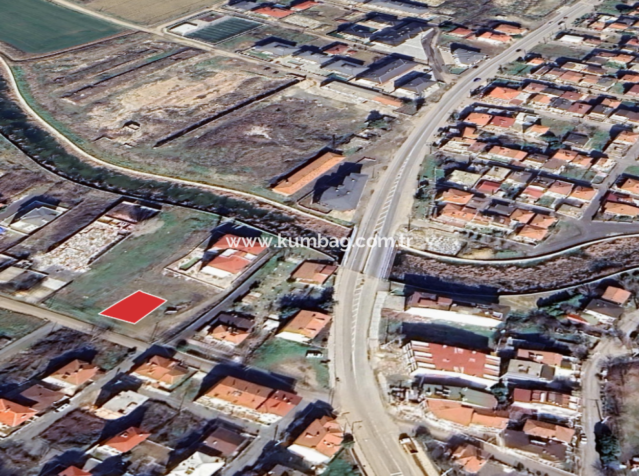 4-Stöckiges Wohngrundstück Zum Verkauf In Kumbağ