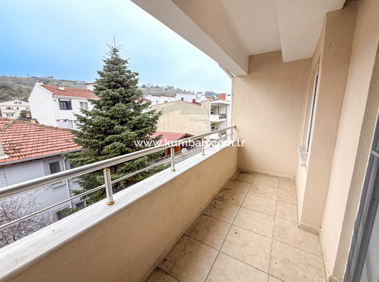 3 1 Duplex Zum Verkauf Mit Terrasse Und Doppelbalkon Im Zentrum Von Kumbağ