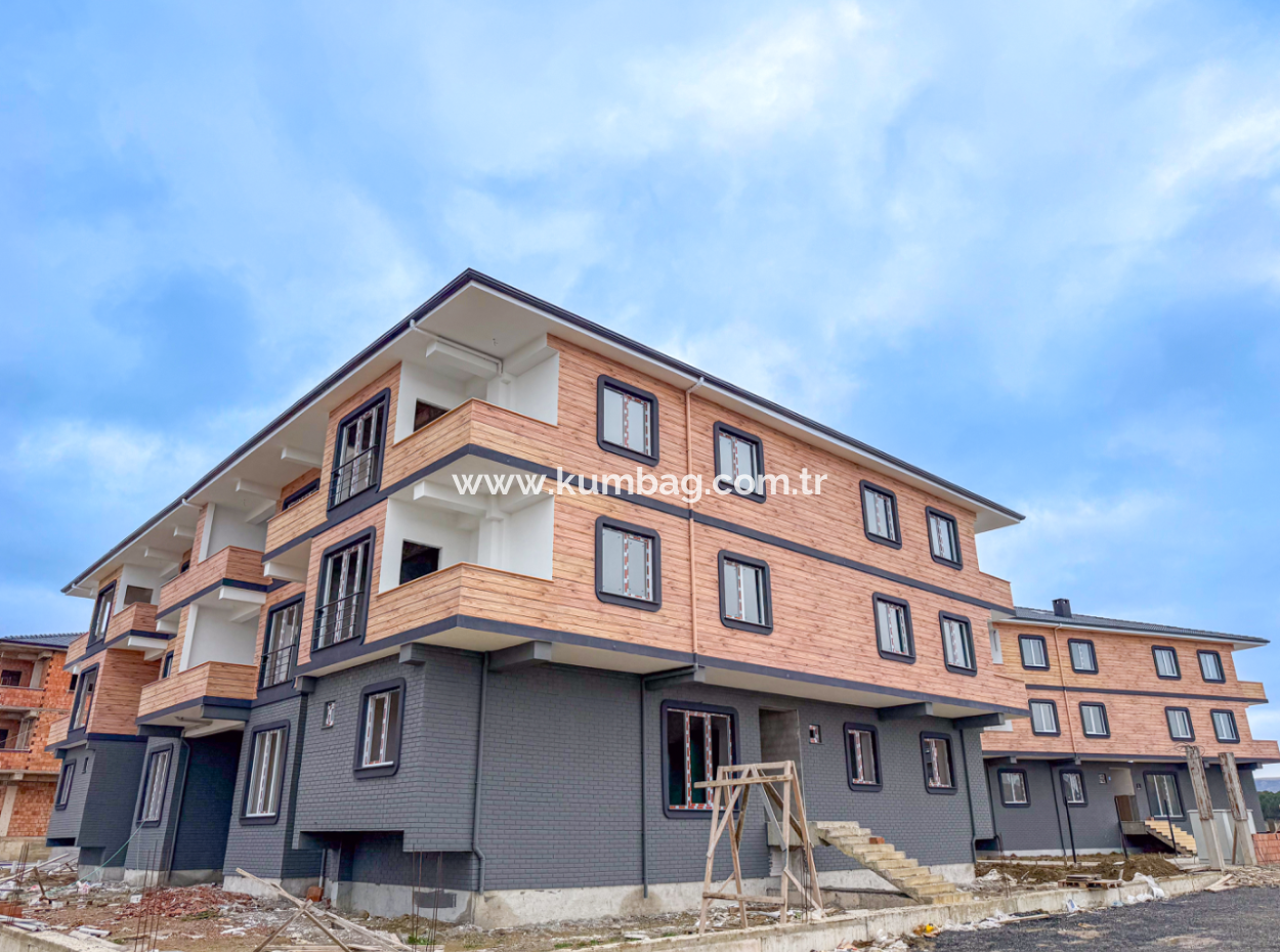 2 1 Wohnungen Zum Verkauf In Ova Kent 2 Komplex Mit Luxus-Pool In Kumbağ