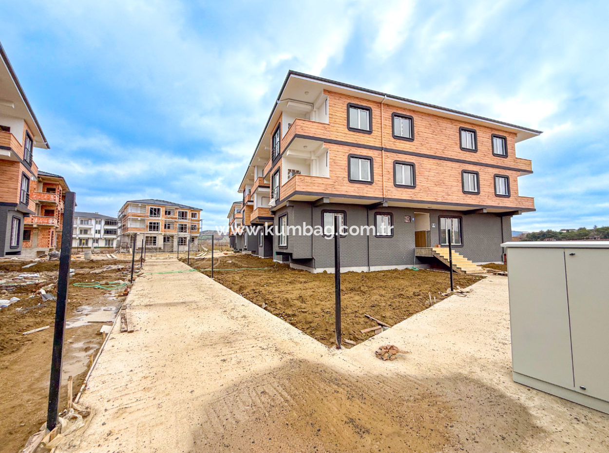 2 1 Wohnungen Zum Verkauf In Ova Kent 2 Komplex Mit Luxus-Pool In Kumbağ