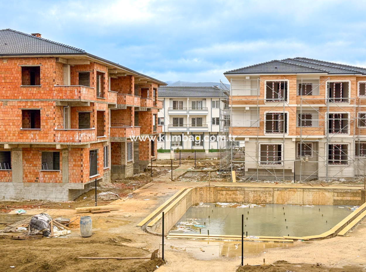 2 1 Wohnungen Zum Verkauf In Ova Kent 2 Komplex Mit Luxus-Pool In Kumbağ