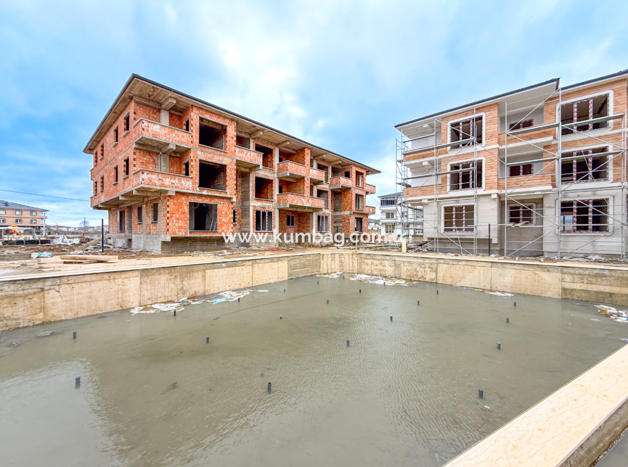 2 1 Duplex-Wohnungen Zum Verkauf Im Ova Kent 2 Komplex Mit Luxuspool In Kumbağ