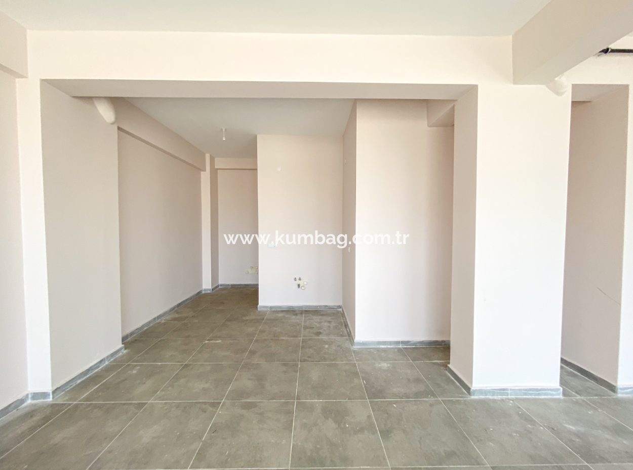 135 M² Grosser Laden Zu Mieten In Der Stark Belebten Hauptstrasse Kumbağ