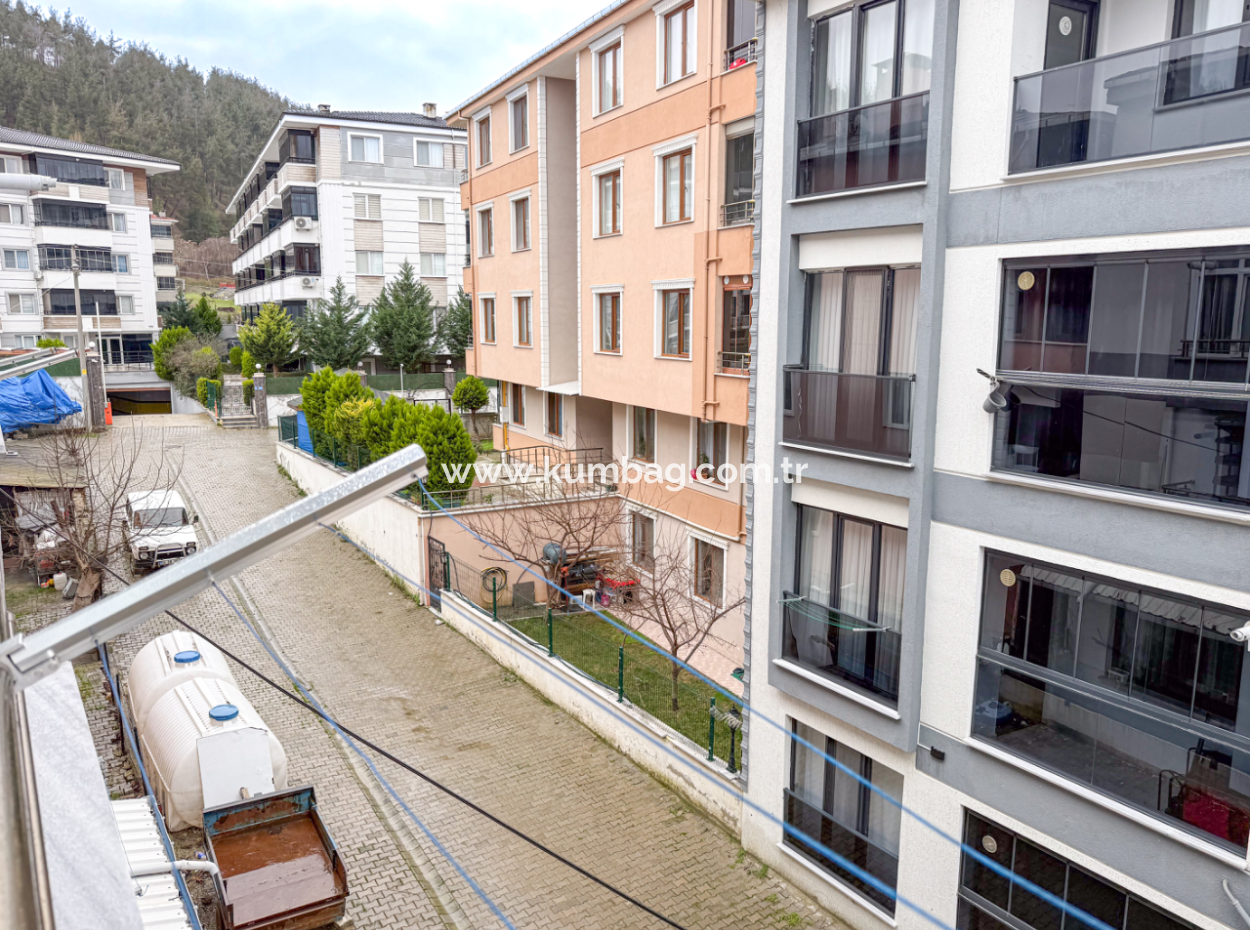 Geräumige 2 U1 Wohnungen Zum Verkauf Mit Siedlung In Der Nähe Der Kumbağ Marktstrasse