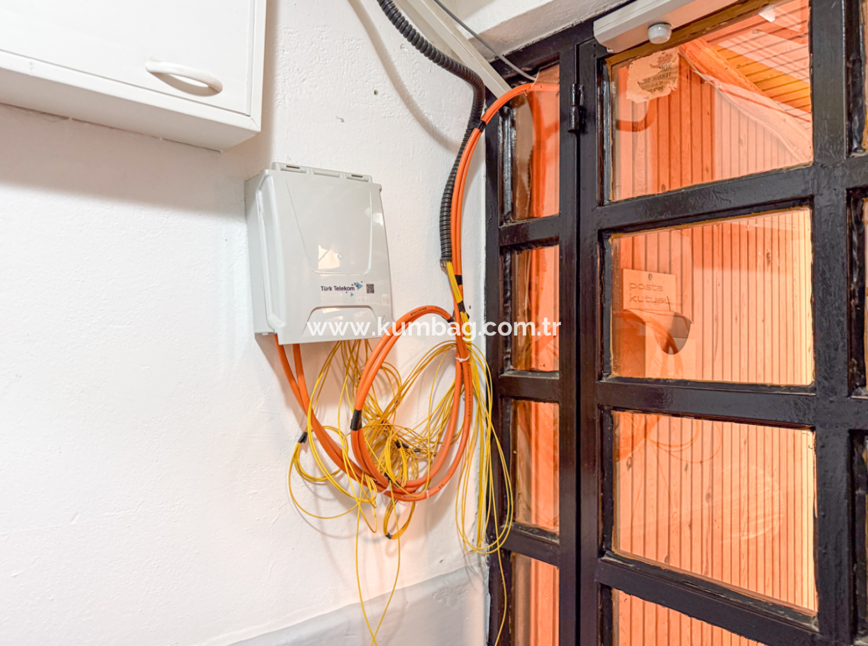 Geräumige Und Luxuriöse, Voll Gebaute 3-1-Wohnungen Zum Verkauf In Altinova