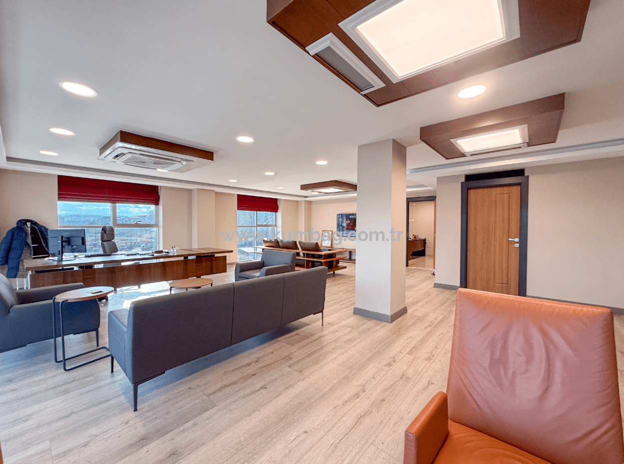 100.Year Sub-Road Street Sea View Complete Rental Plaza