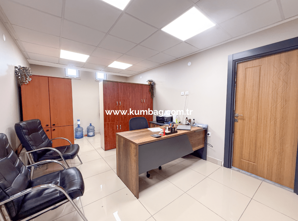 100.Year Sub-Road Street Sea View Complete Rental Plaza