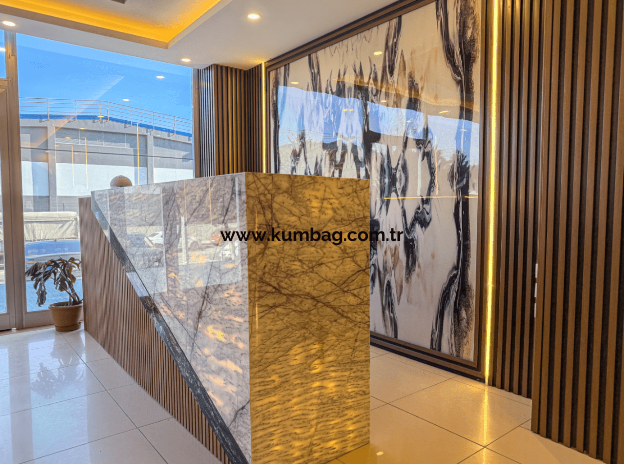 100.Year Sub-Road Street Sea View Complete Rental Plaza