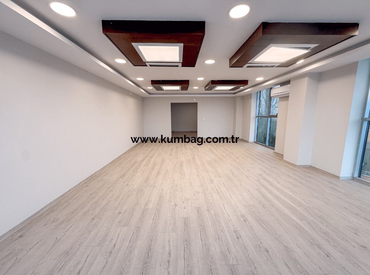 100.Year Sub-Road Street Sea View Complete Rental Plaza