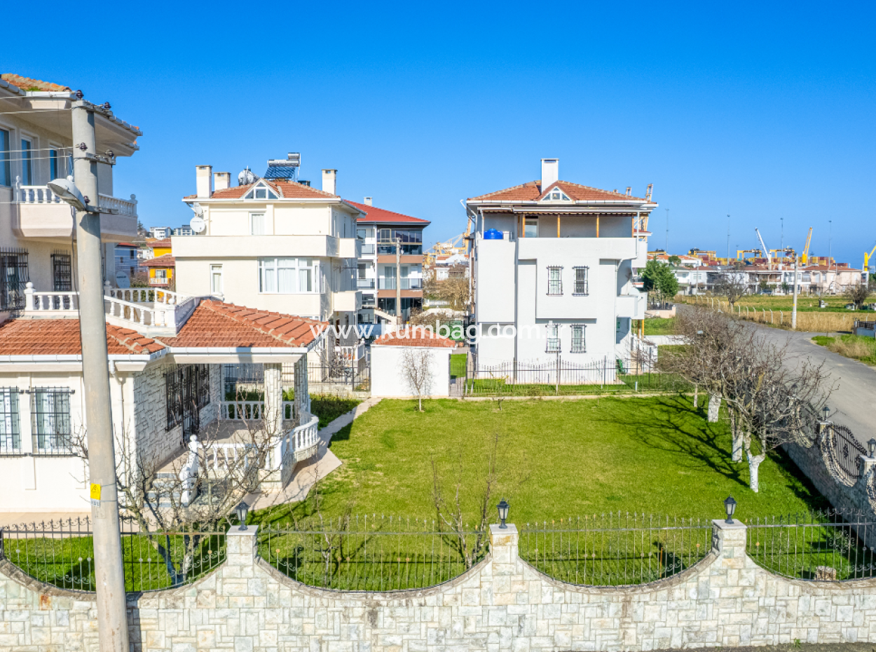 Trplex 7 1 Villa Zum Verkauf Auf 740 M² Grundstück In Kumbağ