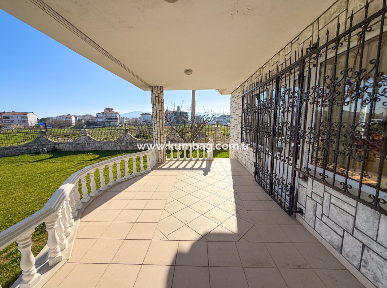Trplex 7 1 Villa Zum Verkauf Auf 740 M² Grundstück In Kumbağ