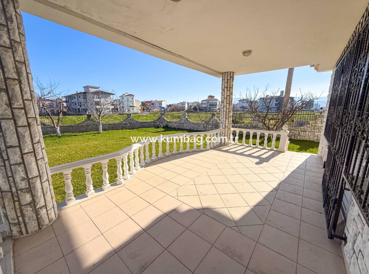 Trplex 7 1 Villa Zum Verkauf Auf 740 M² Grundstück In Kumbağ