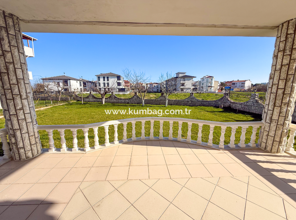 Trplex 7 1 Villa Zum Verkauf Auf 740 M² Grundstück In Kumbağ