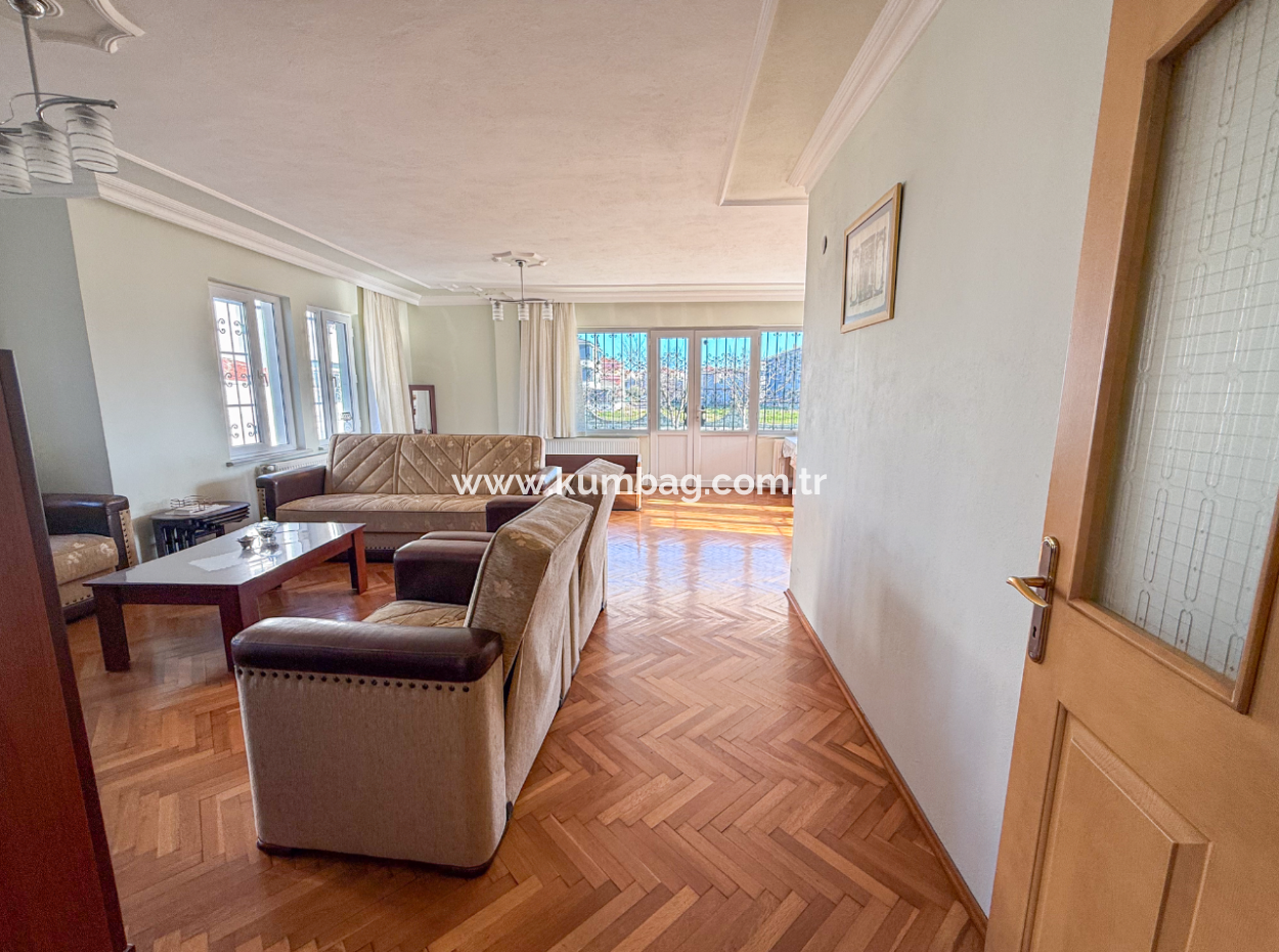 Trplex 7 1 Villa Zum Verkauf Auf 740 M² Grundstück In Kumbağ