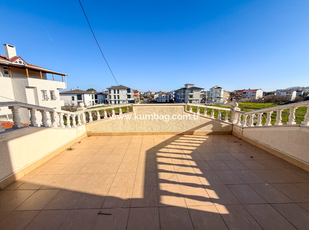 Trplex 7 1 Villa Zum Verkauf Auf 740 M² Grundstück In Kumbağ