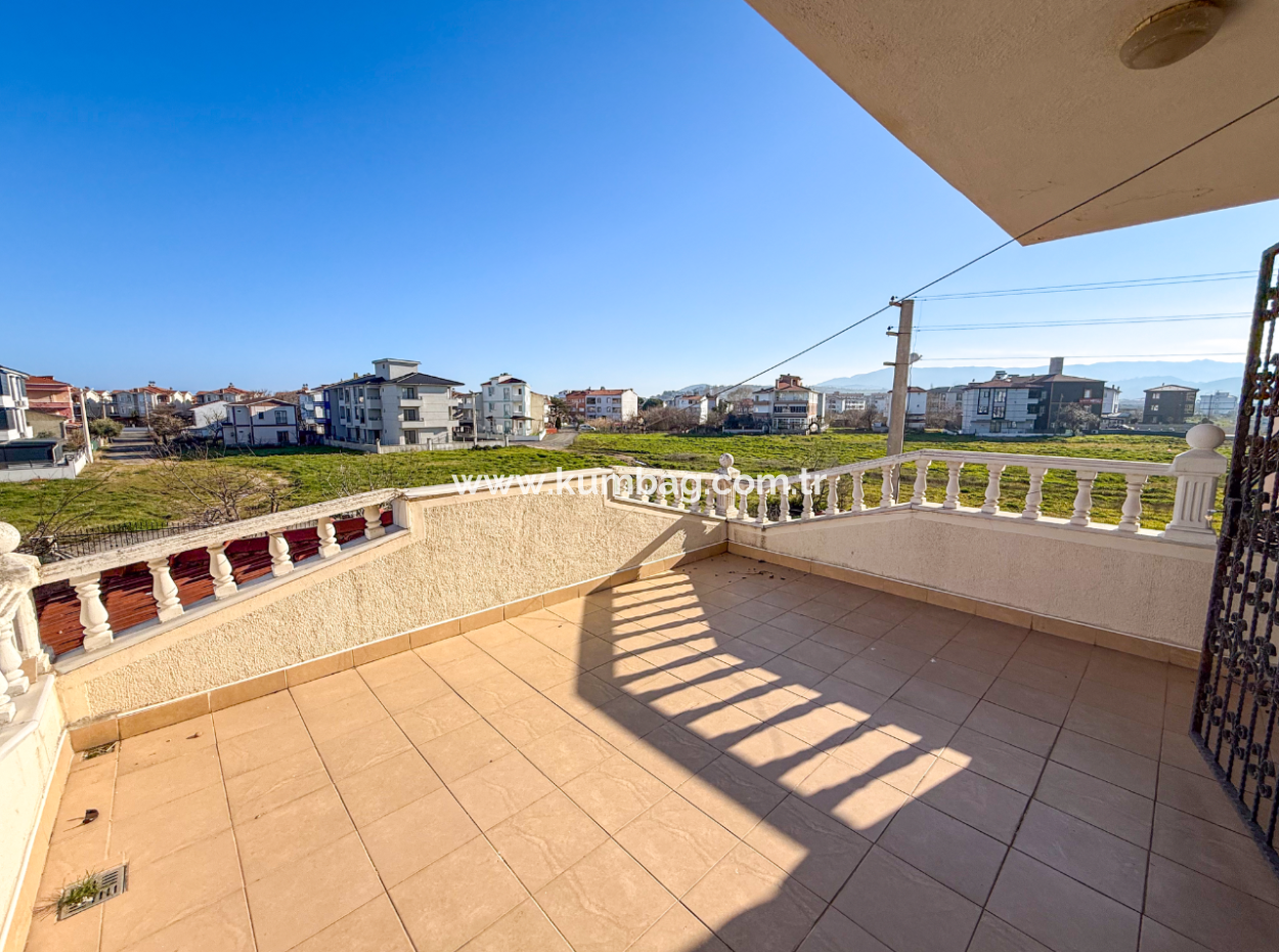 Trplex 7 1 Villa Zum Verkauf Auf 740 M² Grundstück In Kumbağ