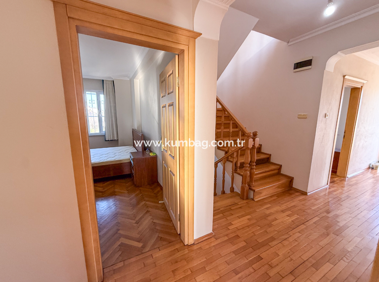 Trplex 7 1 Villa Zum Verkauf Auf 740 M² Grundstück In Kumbağ