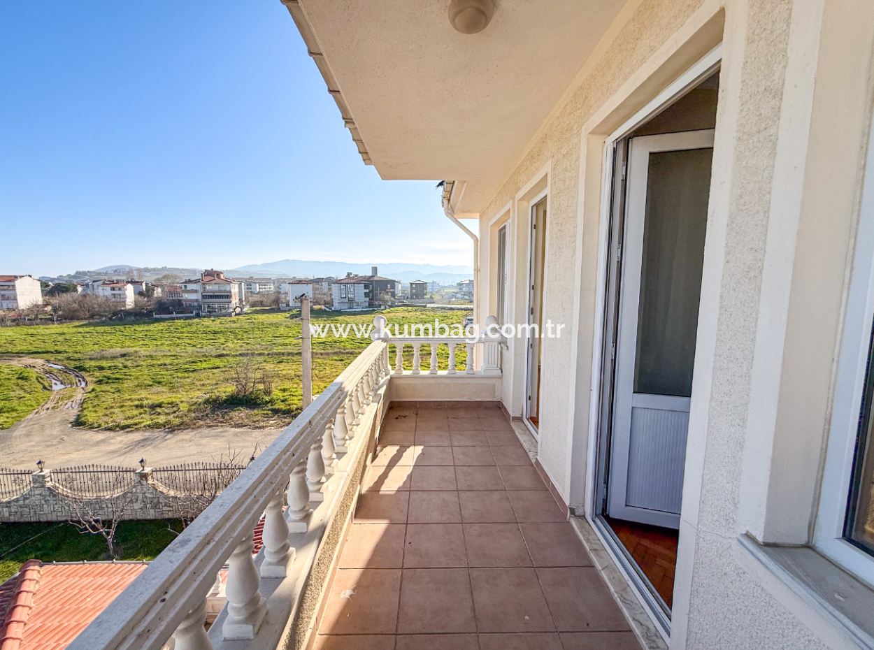 Trplex 7 1 Villa Zum Verkauf Auf 740 M² Grundstück In Kumbağ