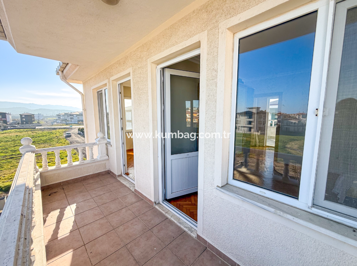 Trplex 7 1 Villa Zum Verkauf Auf 740 M² Grundstück In Kumbağ