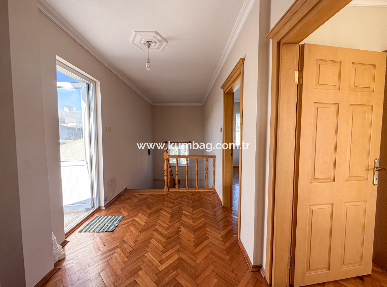 Trplex 7 1 Villa Zum Verkauf Auf 740 M² Grundstück In Kumbağ