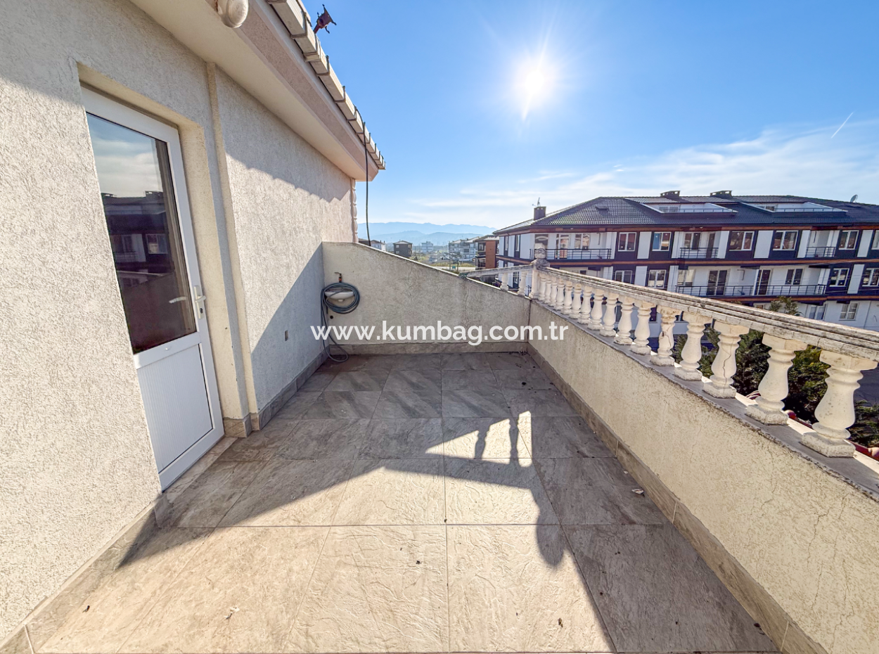 Trplex 7 1 Villa Zum Verkauf Auf 740 M² Grundstück In Kumbağ