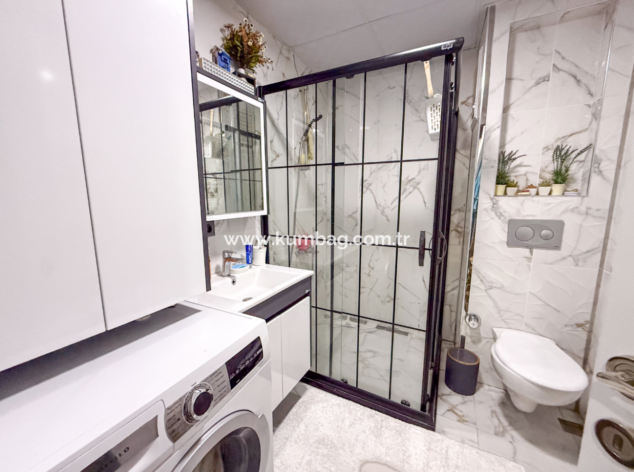 2 1 Wohnungen Zum Verkauf Auf Einem Strandgelände In Kumbağ