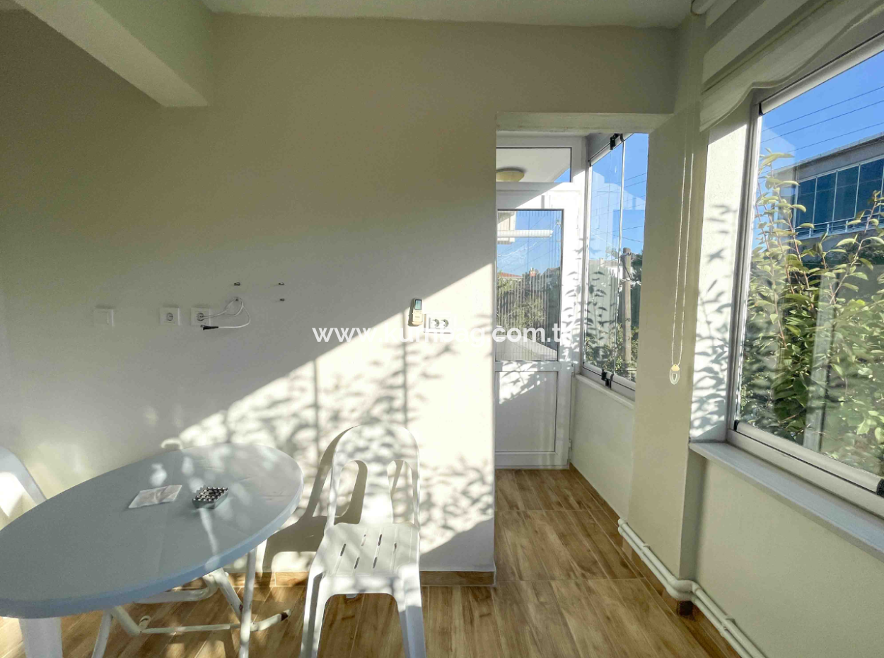 Geräumige 2 1 Möblierte Wohnungen Zur Miete An Der Meerseite Der Kumbağ-Strasse
