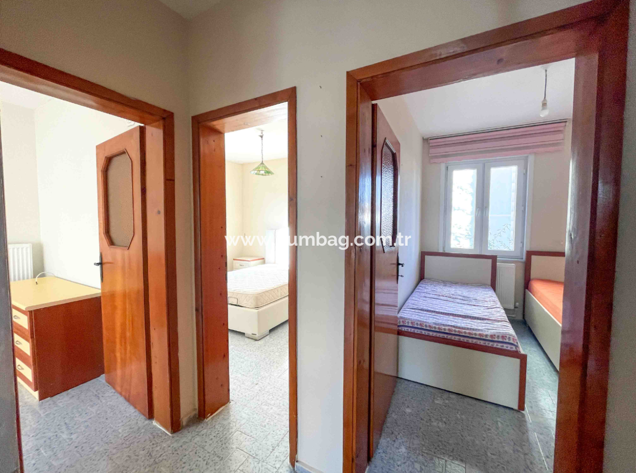 Geräumige 2 1 Möblierte Wohnungen Zur Miete An Der Meerseite Der Kumbağ-Strasse