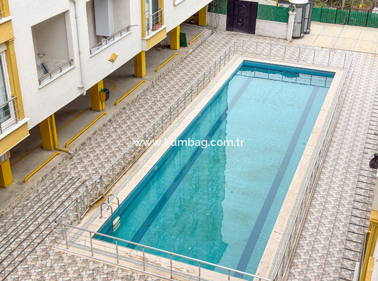 2 1 Duplex Reihenhaus Zur Mietung In Einem Komplex Mit Pool Im Hafen Von Kumbağ