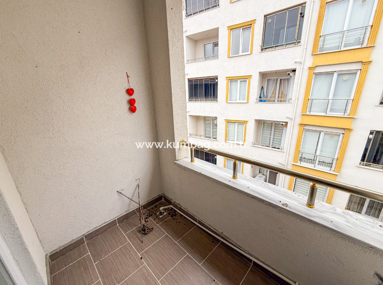 2 1 Duplex Reihenhaus Zur Mietung In Einem Komplex Mit Pool Im Hafen Von Kumbağ