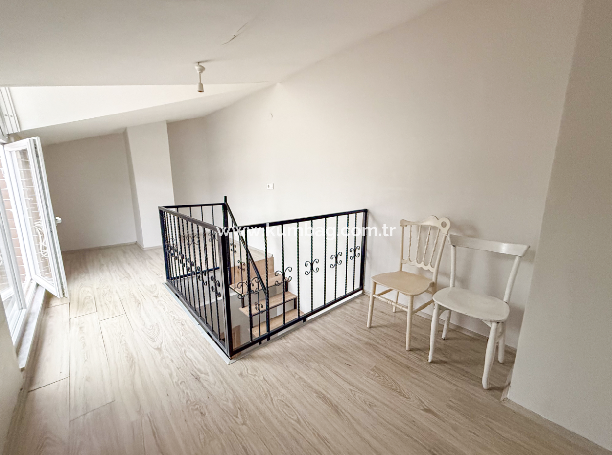 2 1 Duplex Reihenhaus Zur Mietung In Einem Komplex Mit Pool Im Hafen Von Kumbağ