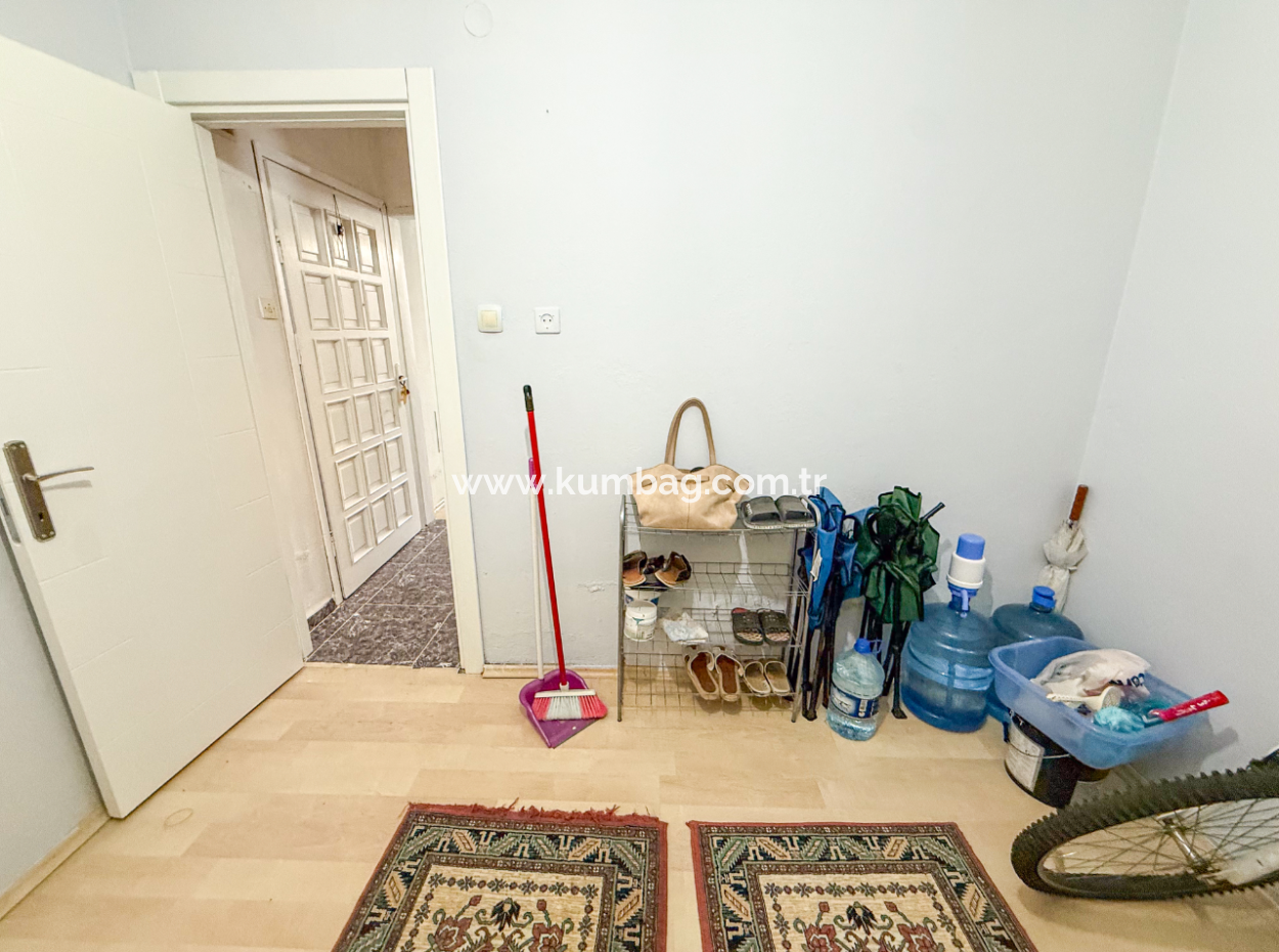 2 1 Wohnungen Zum Verkauf In Einem Wohngebäude Im Zentrum Von Kumbağ