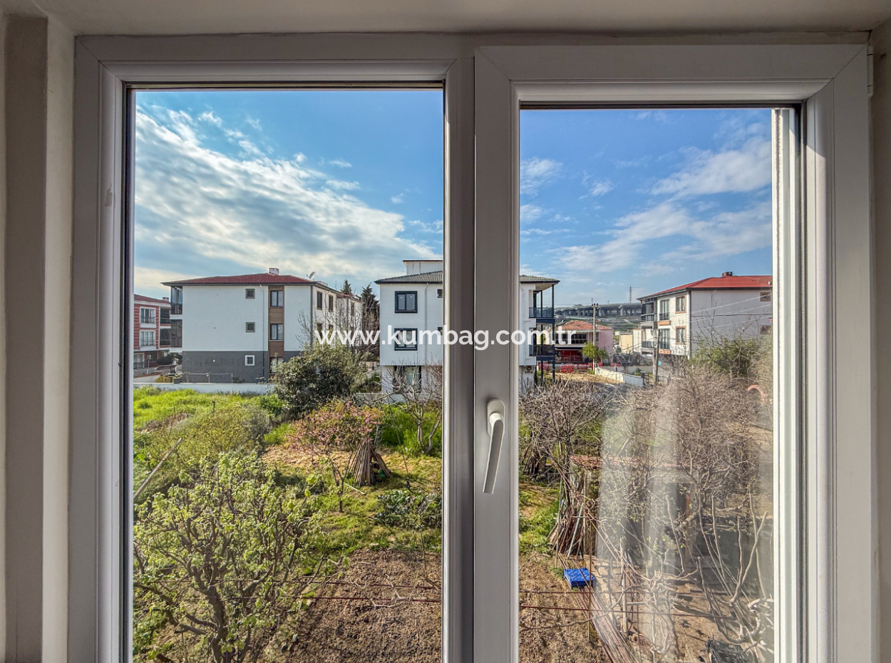 1 1 Wohnung Zum Verkauf In Einem Wohngebäude In Der Nähe Des Gündal-Strandes In Kumbağ