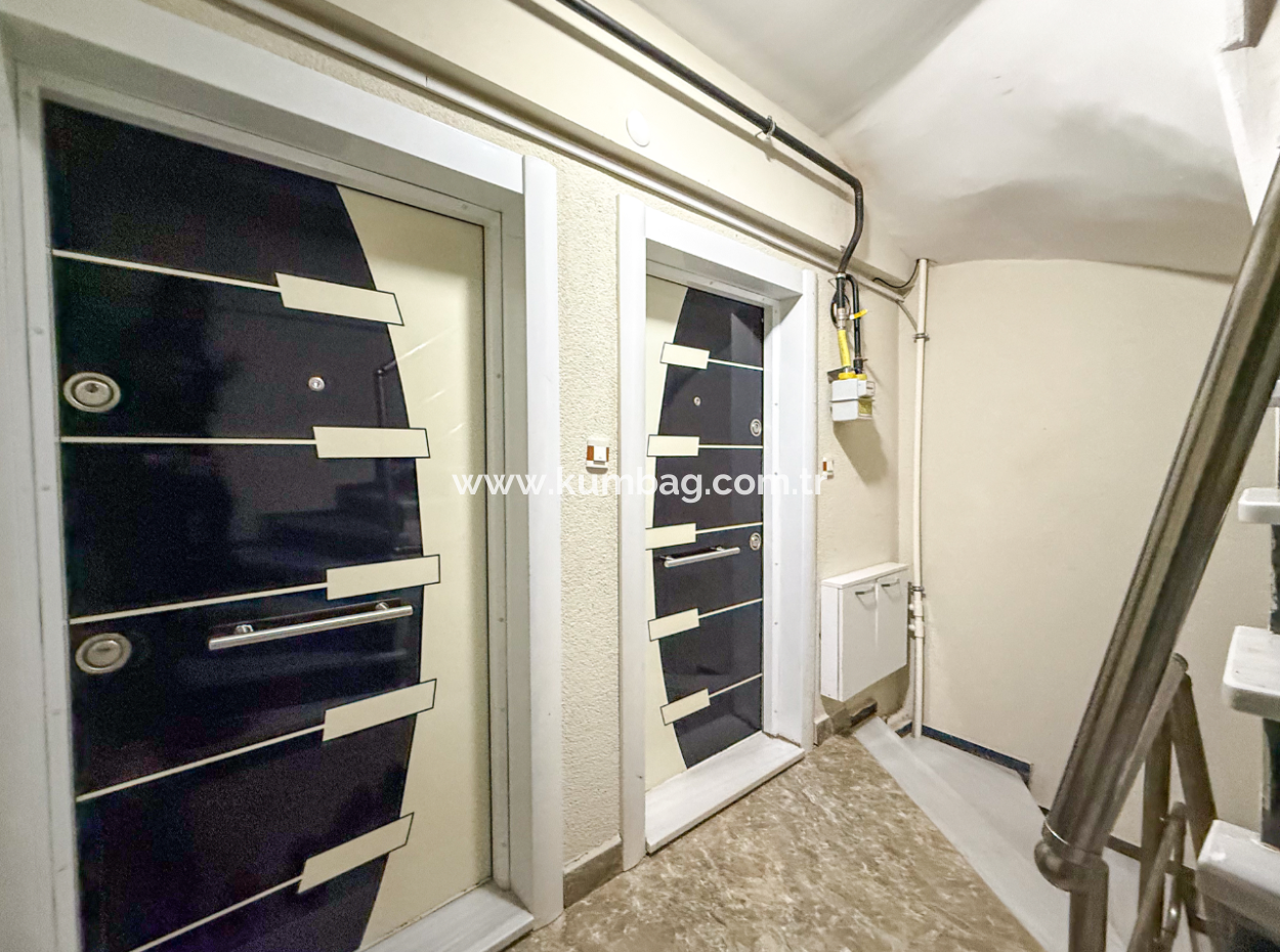 1 1 Wohnung Zum Verkauf In Einem Wohngebäude In Der Nähe Des Gündal-Strandes In Kumbağ