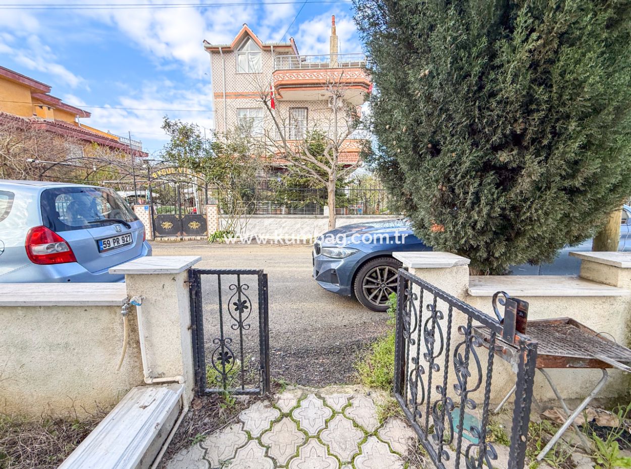 1 1 Wohnung Zum Verkauf In Einem Wohngebäude In Der Nähe Des Gündal-Strandes In Kumbağ